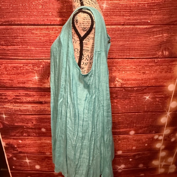 Five Item Bundle. Hand made in Hue, Vietnam. Size 22-24. - Picture 7 of 11